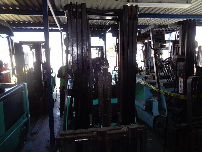 Usado 2012 MITSUBISHI LOTE 8 MONTACARGAS ELECTRICOS