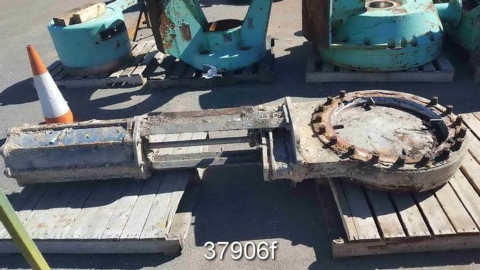 Used Fiberprep Scavenger II Detrashing Screen, with Motor #37906