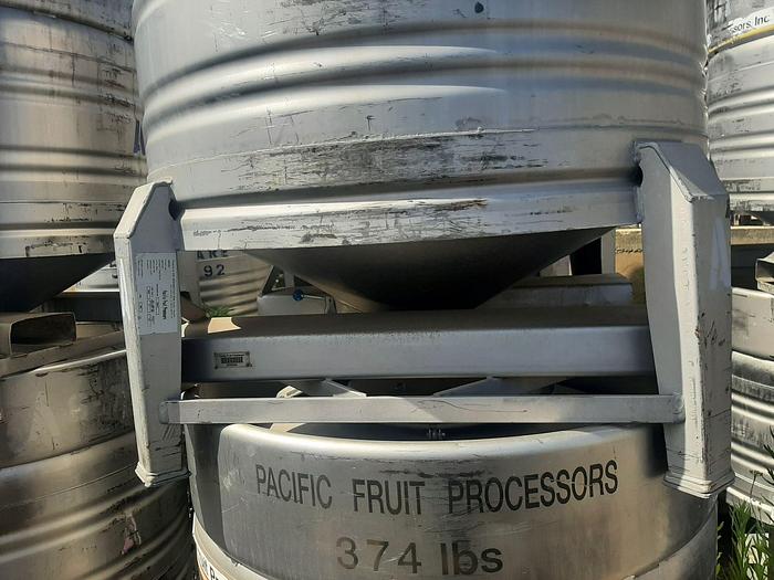 Used Tank, 200 Gallon, 304L S/st, 46" x 24", Tote, Ucon, (13) #L741302