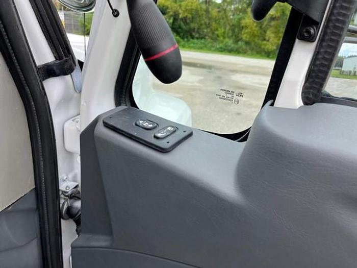 Used 2015 International Terra Starr 4x4 Reg Cab Utility