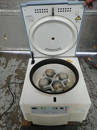 Used Thermo IEC Model Centra CL3 Centrifuge with Rotor 243, Buckets & Inserts