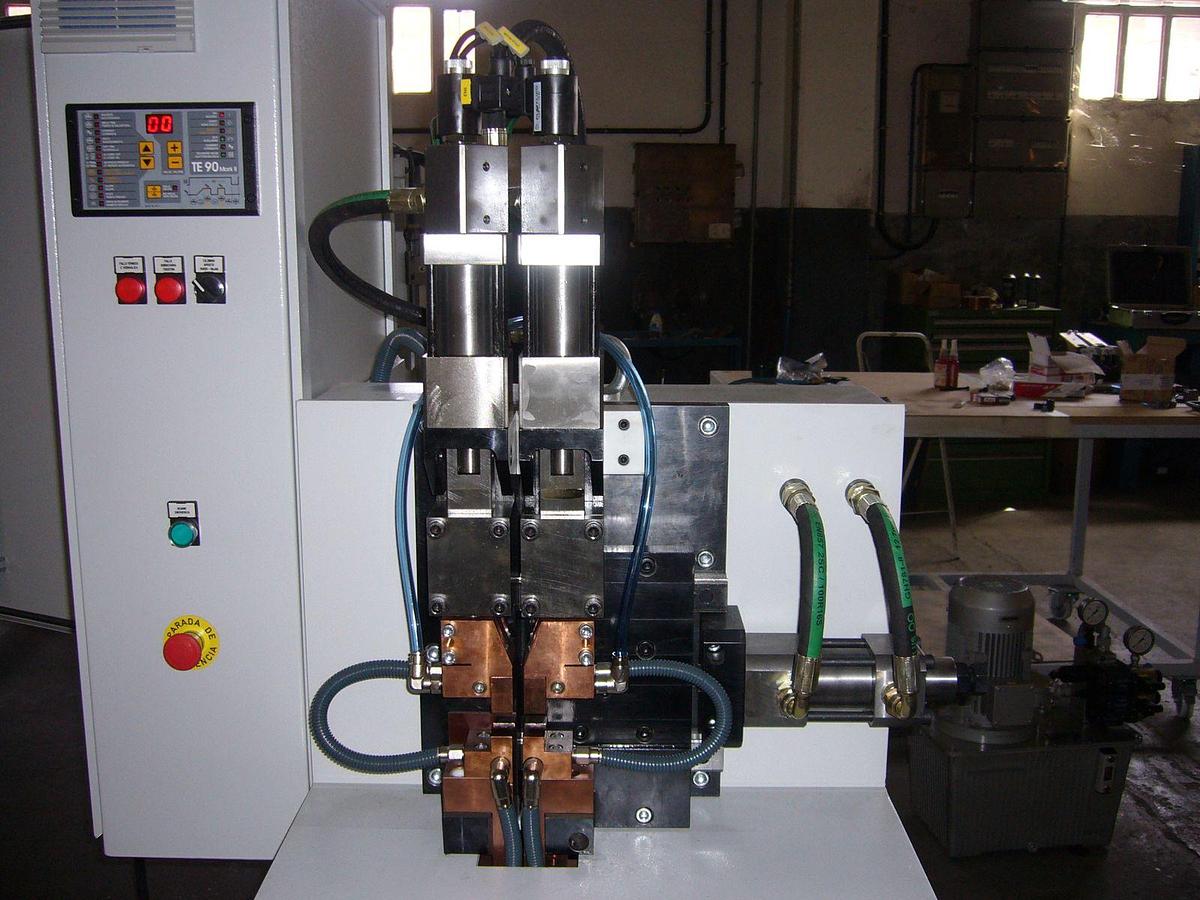 Ricondizionato Saldatrice Di Testa - Automatic butt welders
