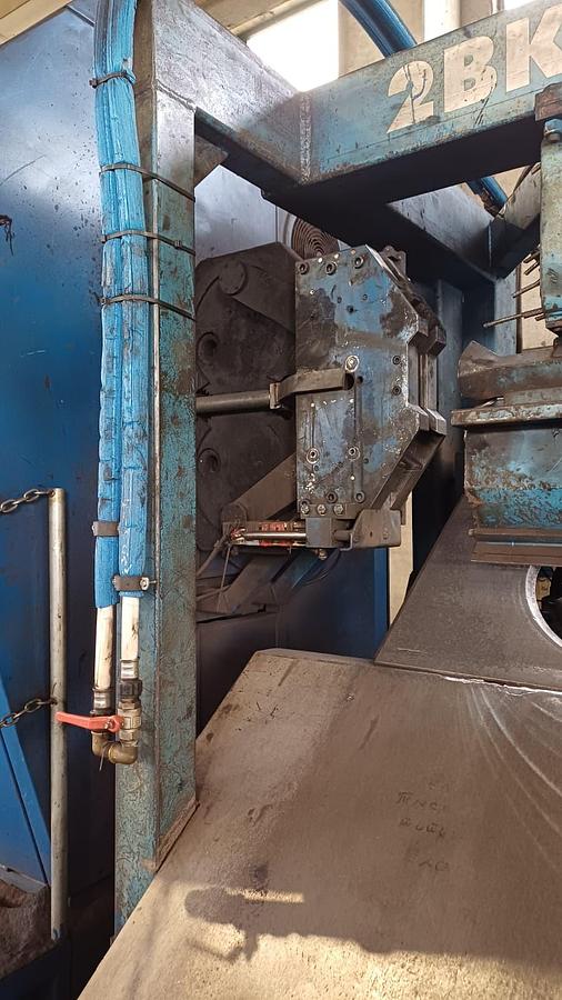 Usato PROGRESS Macchina Raddrizza Taglia Barre e Piegatura delle estremità in automatico