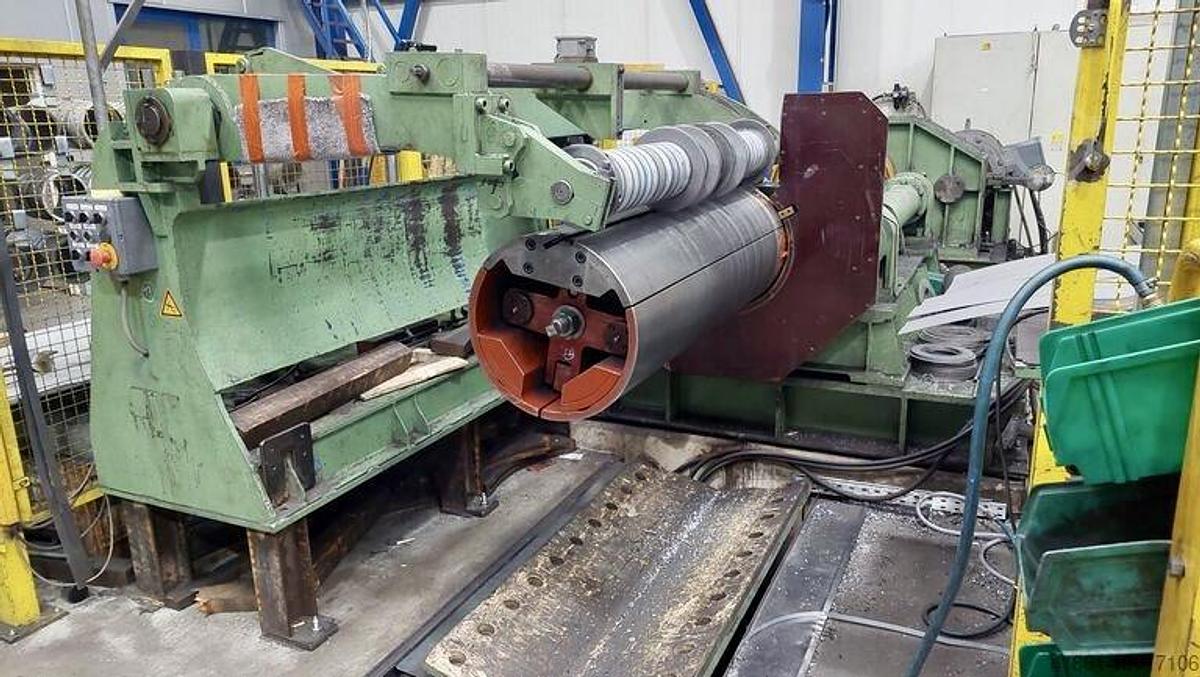 Used Taglio lamiere da bobina usata totalmente automatica di Marca HEGO Tedesca .