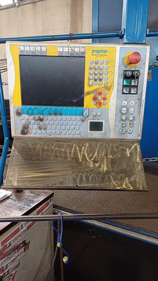 Usato PROGRESS Macchina Raddrizza Taglia Barre e Piegatura delle estremità in automatico