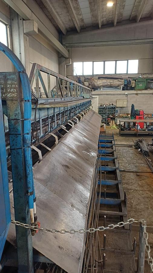 Usato PROGRESS Macchina Raddrizza Taglia Barre e Piegatura delle estremità in automatico