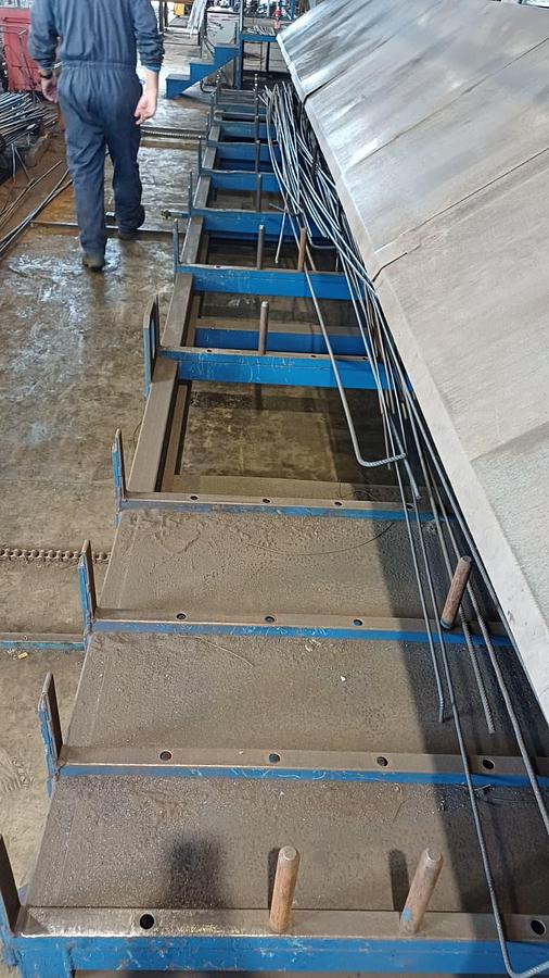 Usato PROGRESS Macchina Raddrizza Taglia Barre e Piegatura delle estremità in automatico