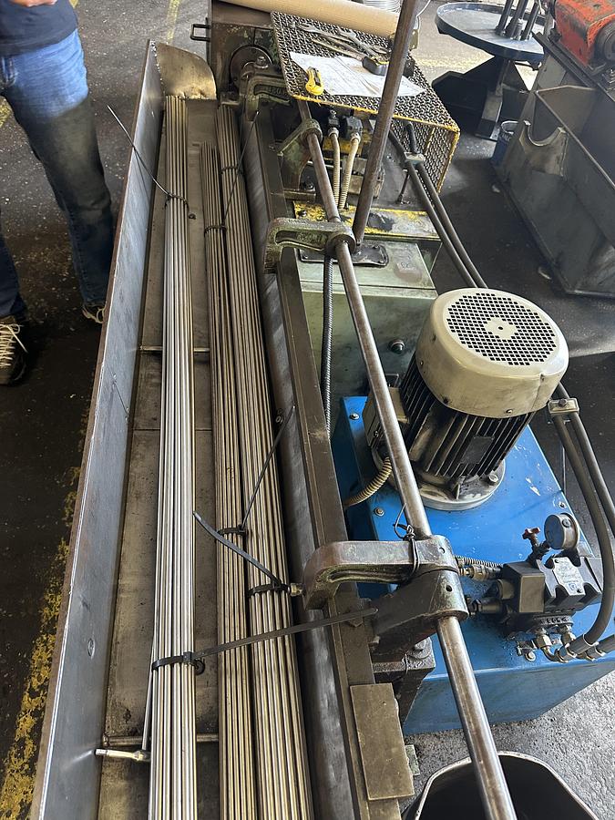 Usato Raddrizzafilo SECEM 