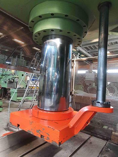 Usato PRESSA A COLLO DI CIGNO OLEODINAMICA GIGANT GN 300