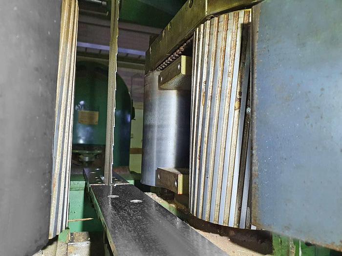 Used 1985 Stenner UK Stenner VHE 105 Single Centre Cutting Resaw