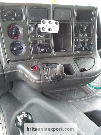 Used 2001 SCANIA P114G 380 tractor unit