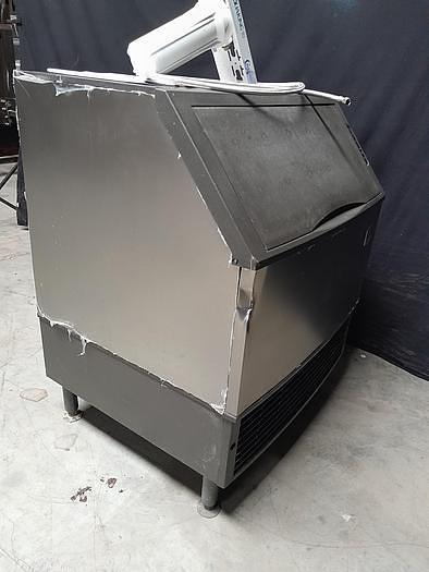 Used MANITOWOC UY0310A-161B