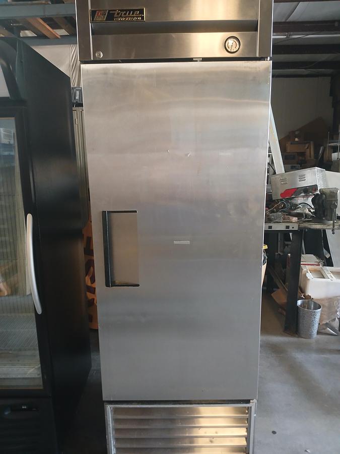 Used True T‑23 Commercial Refrigerator