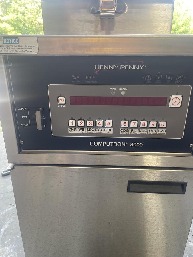Like-new Henny Penny Pressure Fryer - 2 Units Available 600C