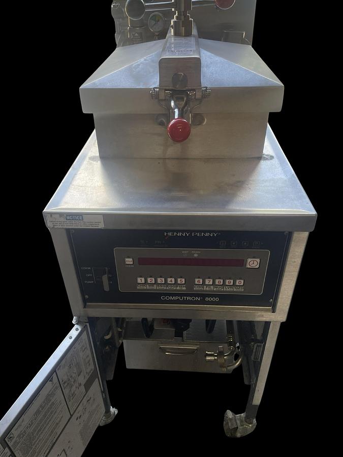 Like-new Henny Penny Pressure Fryer - 2 Units Available 600C