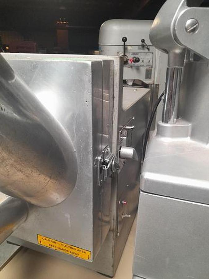 Used QUALHEIM FOOD PROCESSOR Md. 440