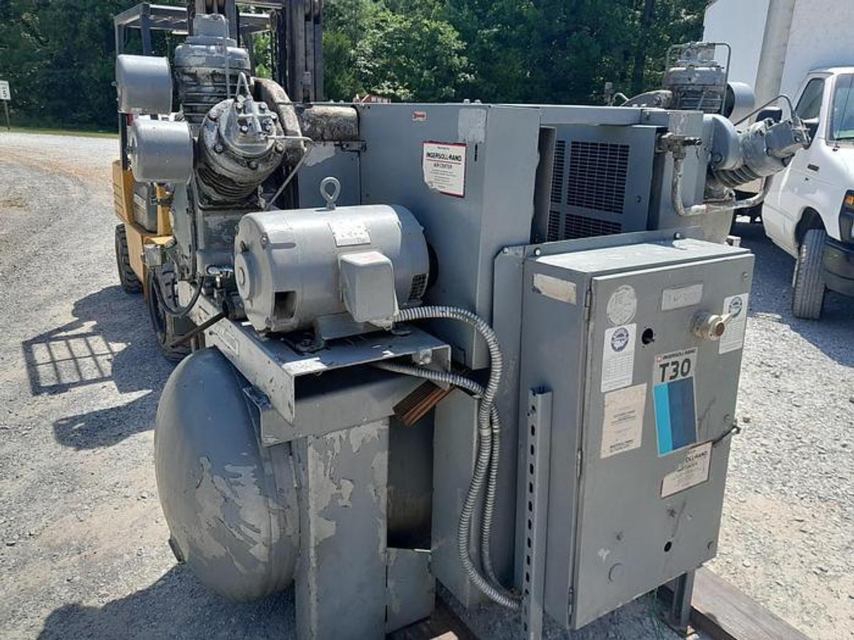 Used INGERSOLL-RAND AIR COMPRESSOR Md.TPTA 40