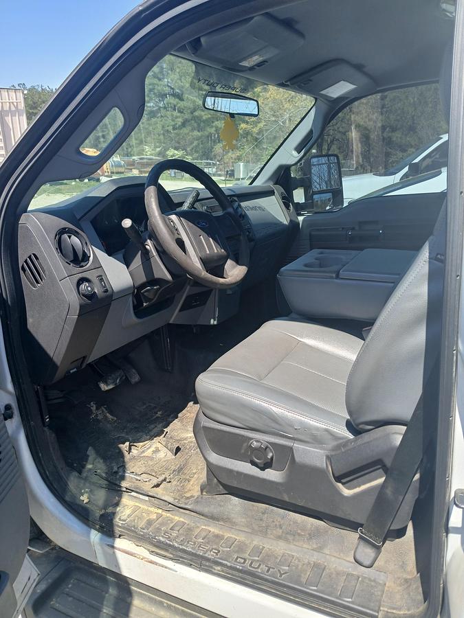 Used Ford F-250 SD XL 2WD No Bed