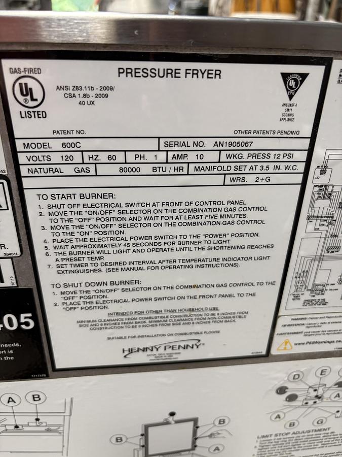 Like-new Henny Penny Pressure Fryer - 2 Units Available 600C