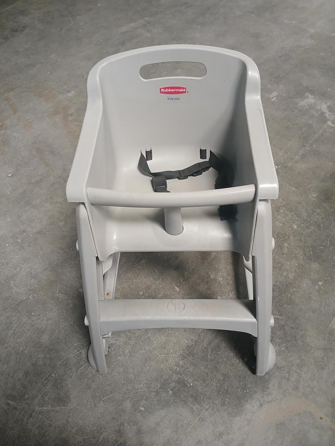 Used Rubbermaid Sturdy Chair