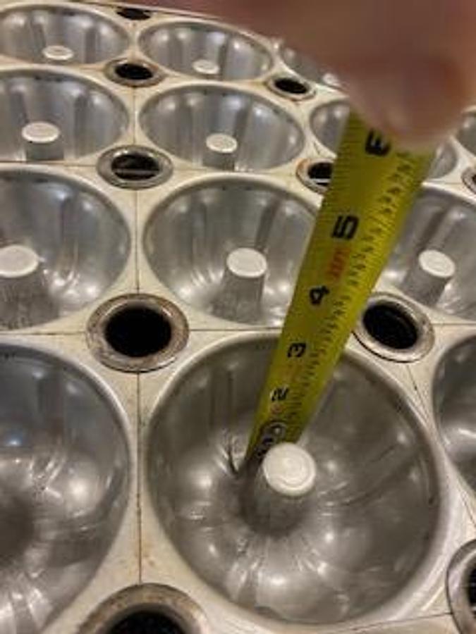 Used MINI BUNDT-LETTE PANS