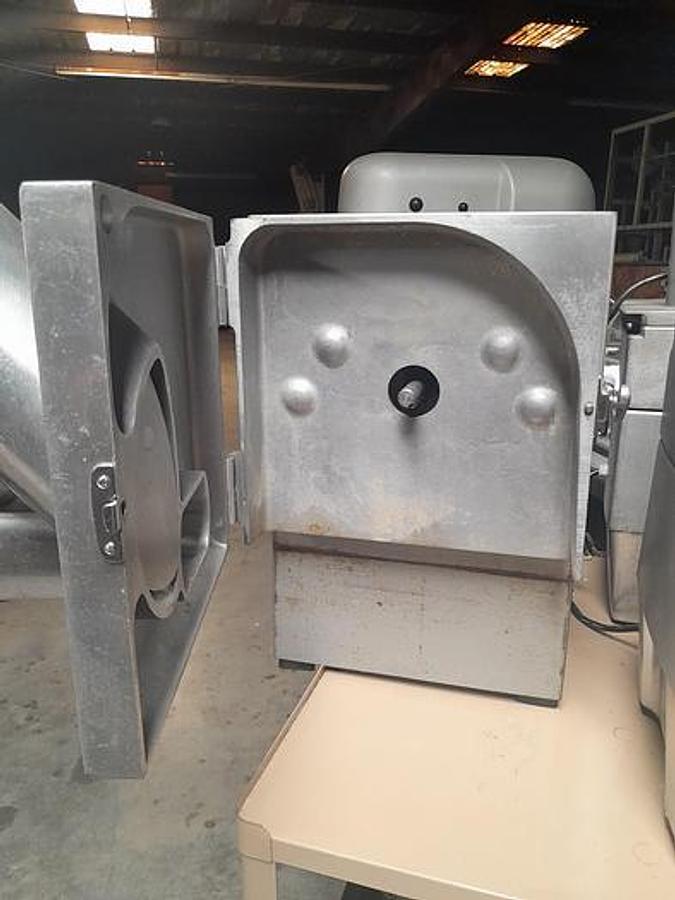 Used QUALHEIM FOOD PROCESSOR Md. 440