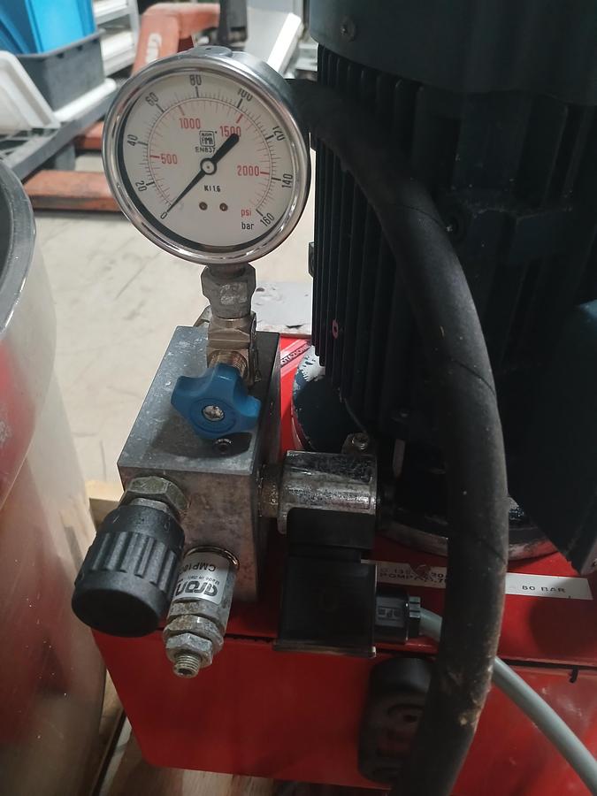 Used Hydraulic Power Unit + Large Cylinder