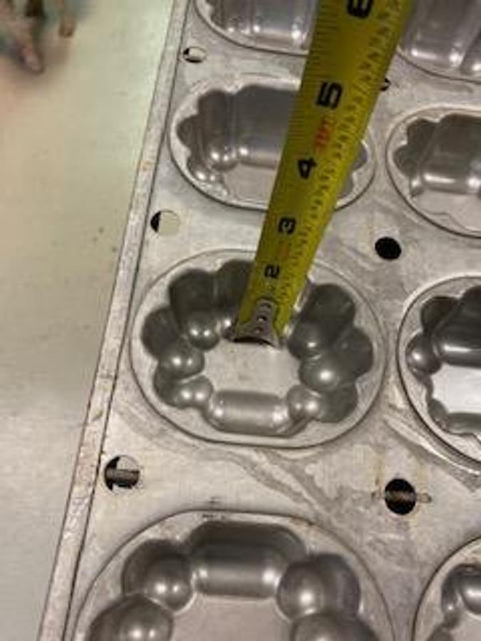 Used FANCY SHORTCAKE PAN