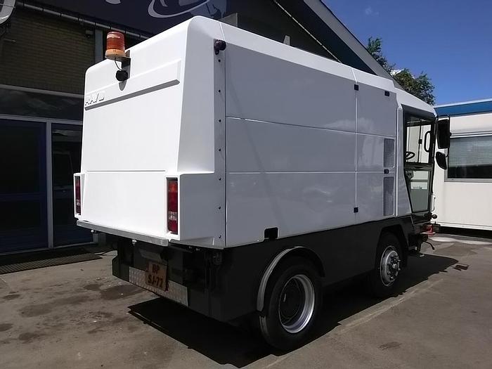 Gebruikt 2004 Ravo 560 STH