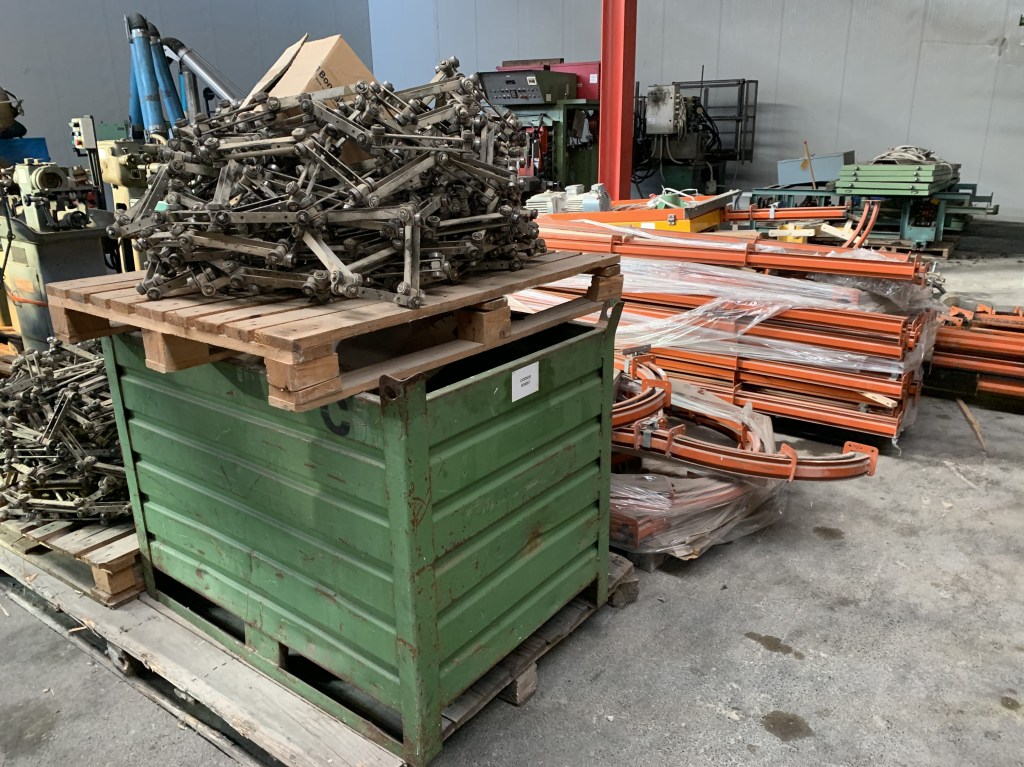 Usato Impianto di verniciatura a catena da circa 230 metri lineari