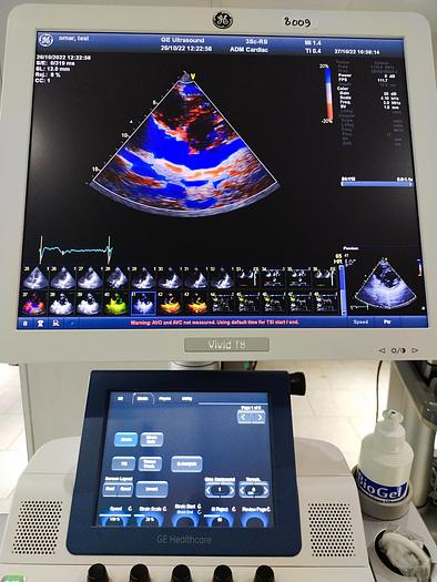 Gebraucht GE Vivid T8 Ultraschallsystem für Herz- und Gefäß-Ultraschall mit Kardio Sonde SW: R1.0.7