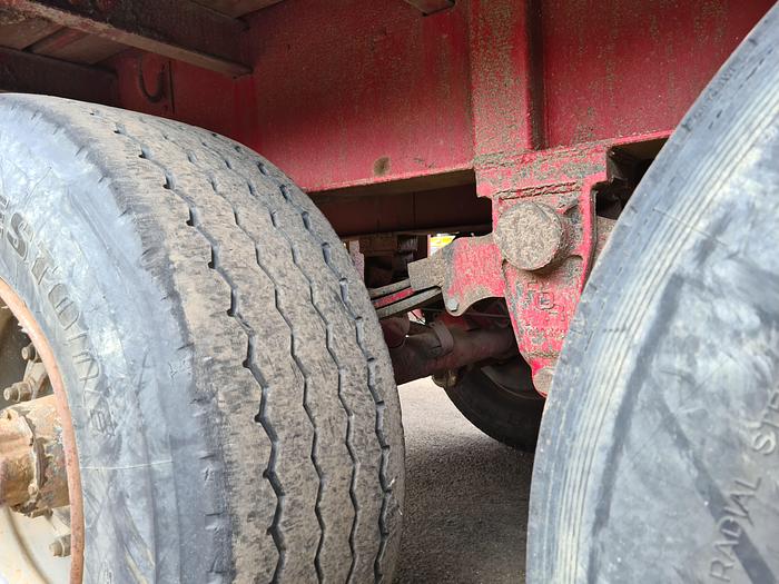 Used 1981 METALOVOUGA 3 AXLE STEEL SUSPENSION DRUM BRAKES  385 65R22.5