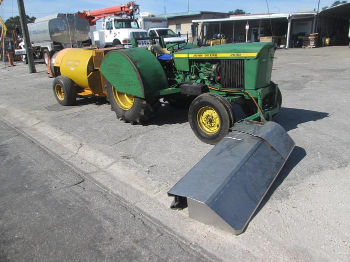 Used John Deere 2030 with Grove Sprayer