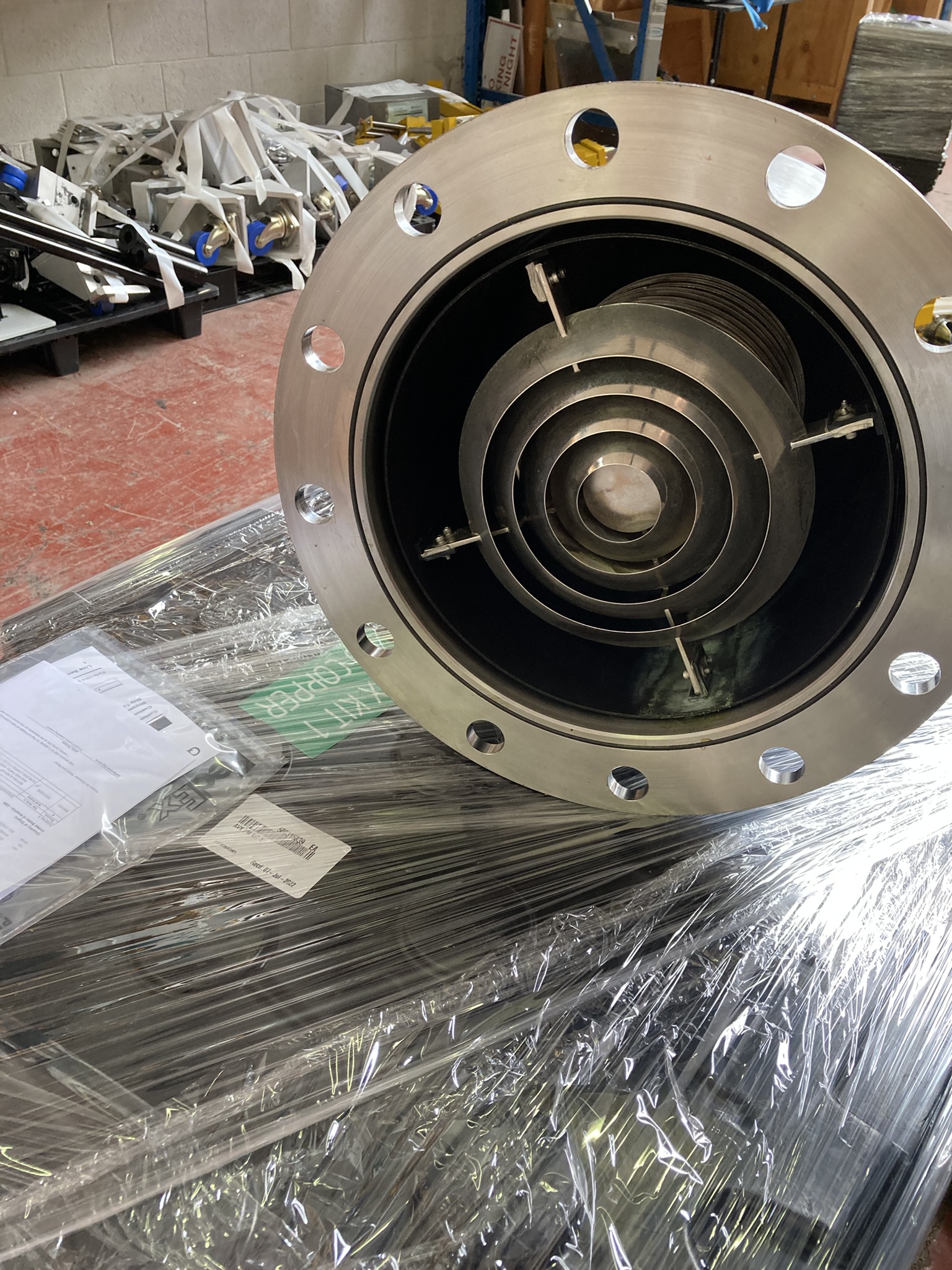 Used CTI-CRYOGENICS 8018182 CYRO-TORR 10 CYRO PUMP