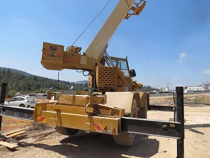 Used 1990 GROVE RT528