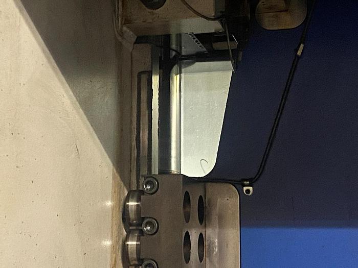 Used 2003 Trumpf TrumaBend V230 CNC Pressbrake