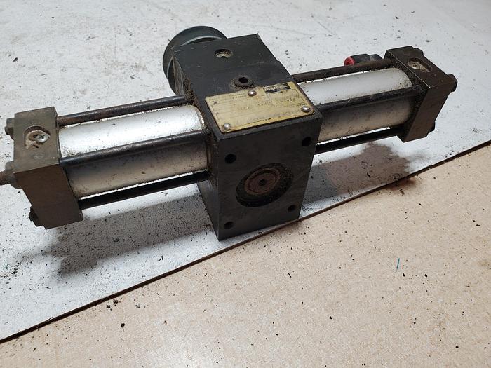 Used Parker Hydrapower PTR101-1803FP-AR21-A 150 PSI Rotary Acutator