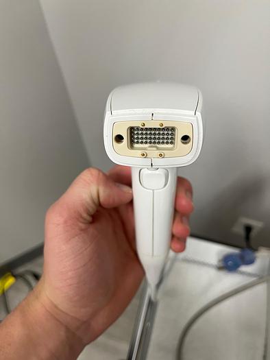 Used 2015 Venus Concepts Venus Viva RF ~ Single Owner System ~ Warranty ~