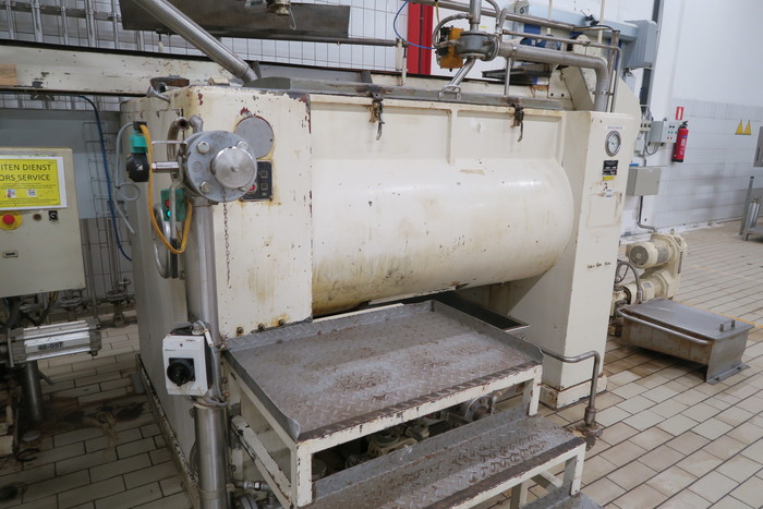 Used (4) x BEETZ 1000kg CHOCOLATE MIXERS