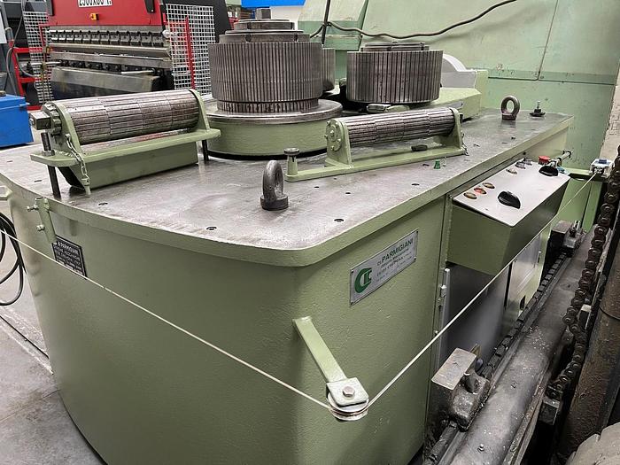 Usato CURVATRICE DI PROFILI MARCA PARMIGIANI
