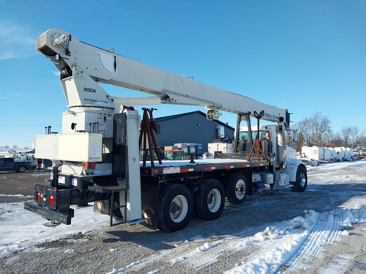 Used 2011 Peterbilt 367 26 National Crane 900A Series