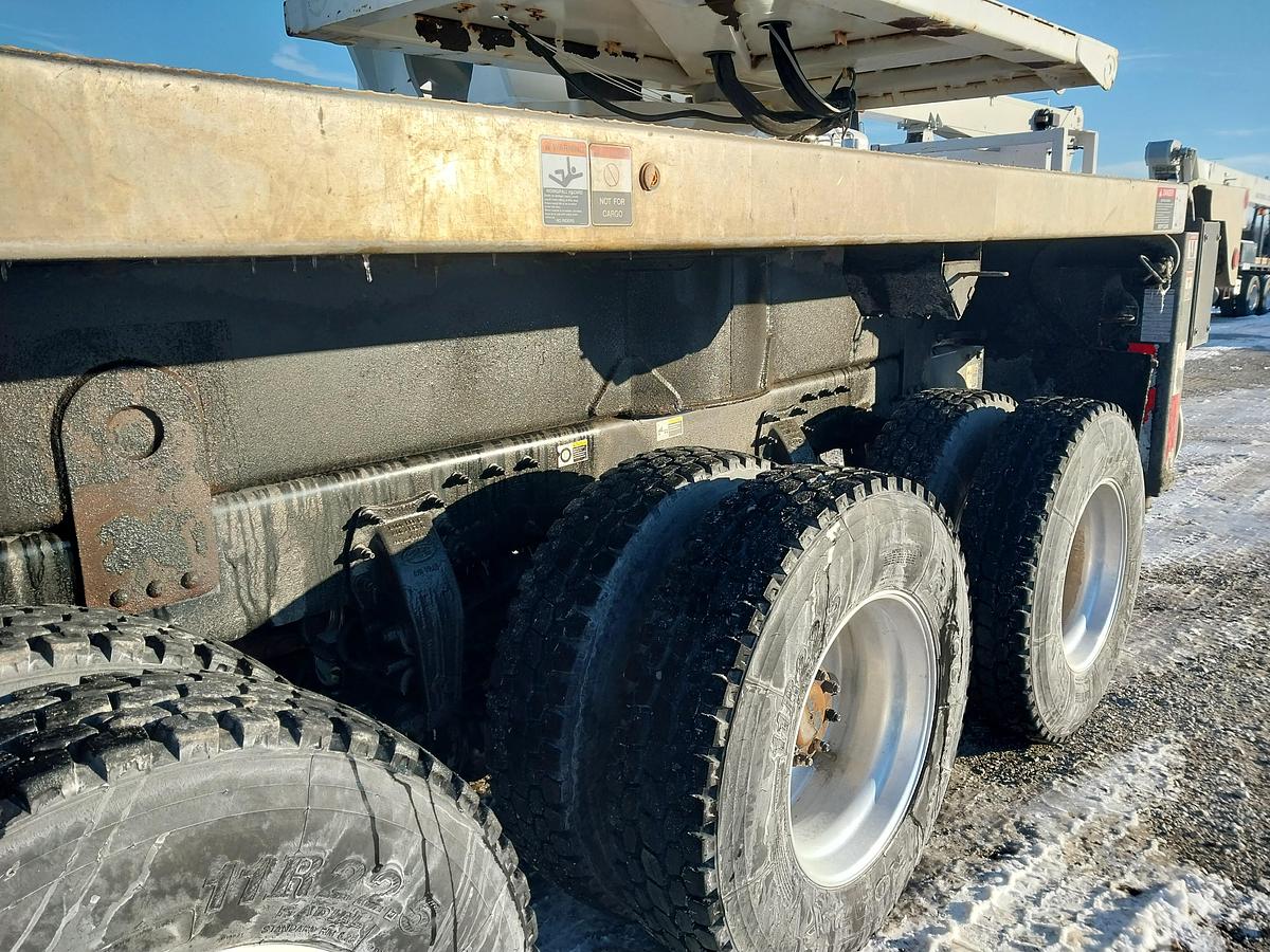 Used 2013 Peterbilt 365 Altec AC38-127S-EJ 38 Ton Crane