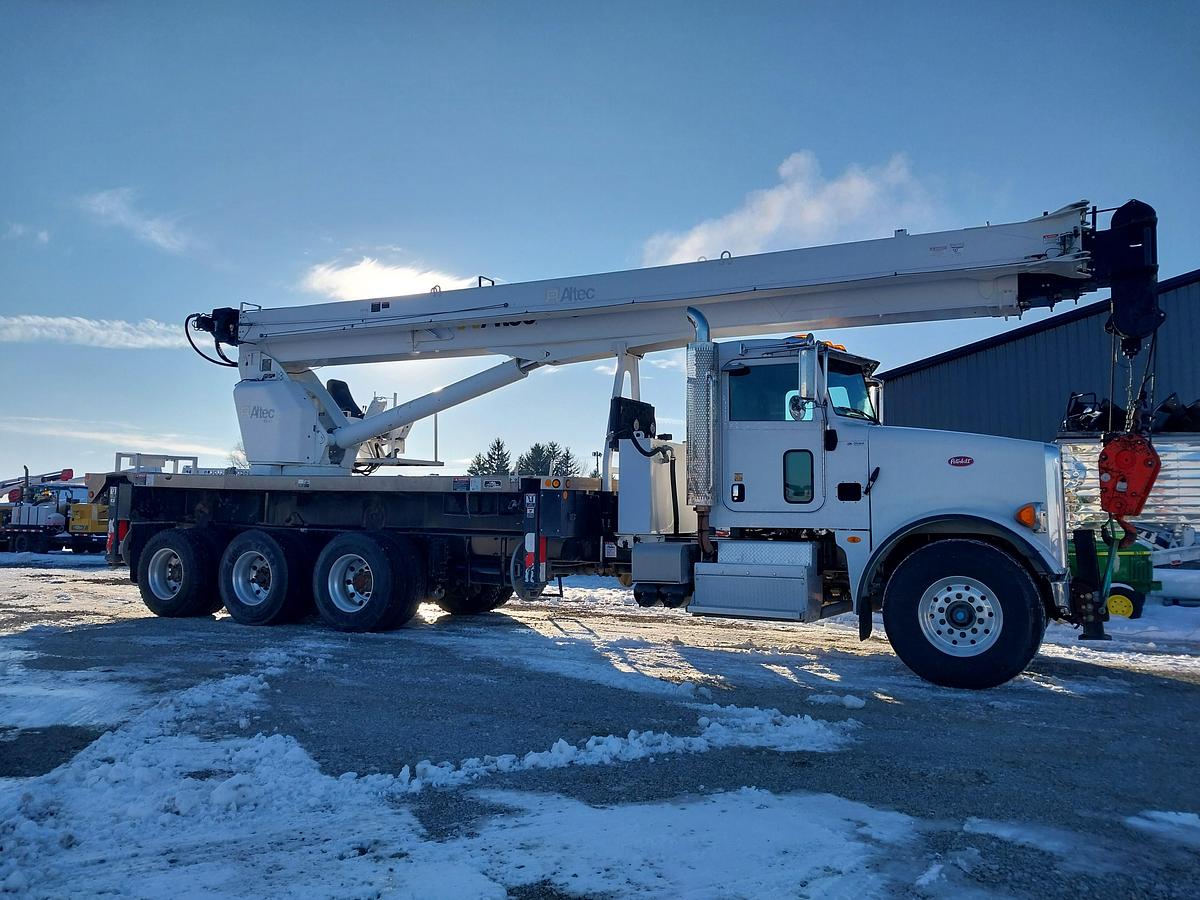 Used 2013 Peterbilt 365 Altec AC38-127S-EJ 38 Ton Crane