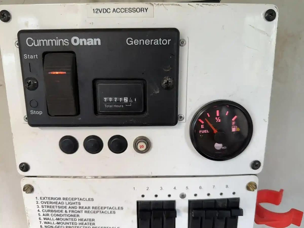 Used 2015 Utility Pelsue FiberLite Pod Fiber Optic Splicing Trailer