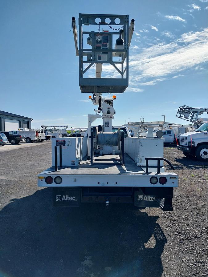 Used 2018 Ford F550, 6.7L Diesel Altec AT235P Cable Placer