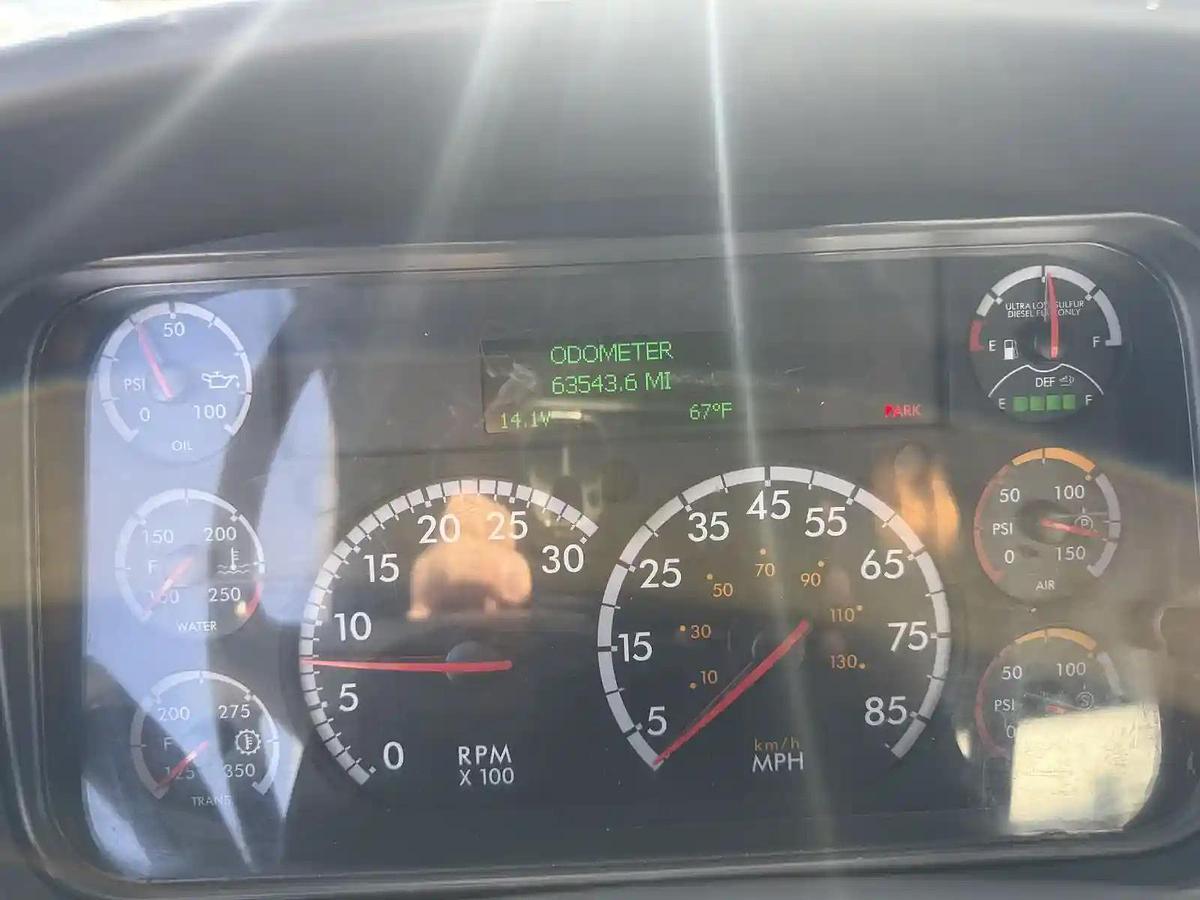 Used 2017 Freightliner M2 106