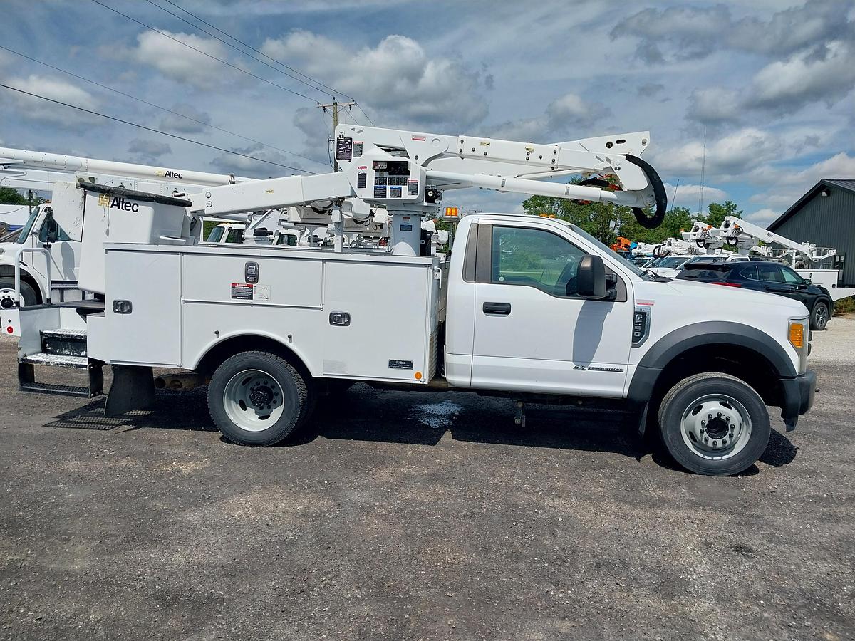 Used 2017 Ford F550 Altec AT40G Insulated Squirt Boom