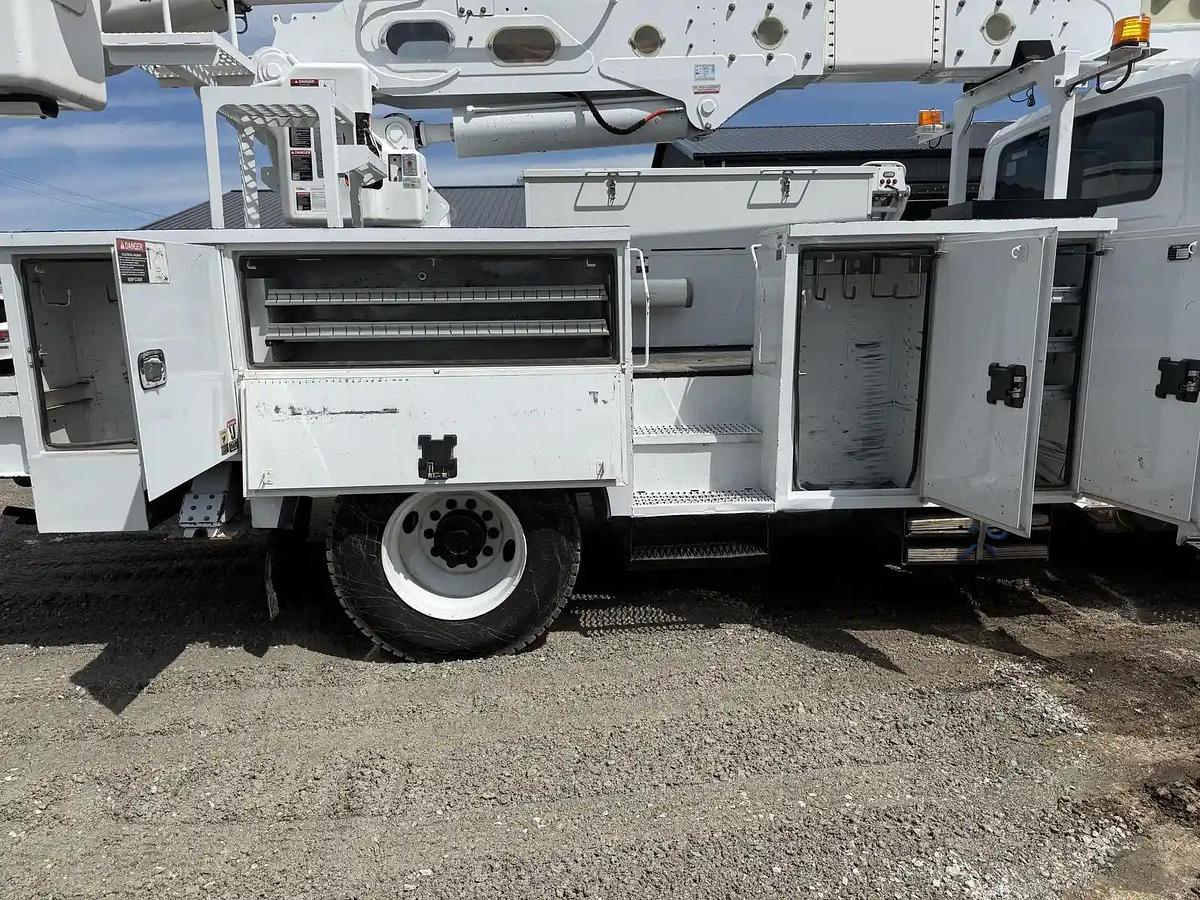 Used 2017 International 4300 Altec AA55 Material Handler