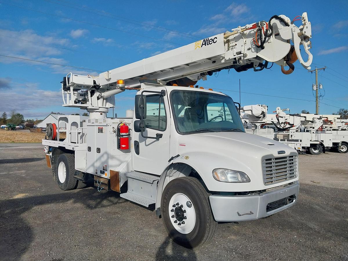 Used 2020 Freightliner M2 106 Altec DC47-BR