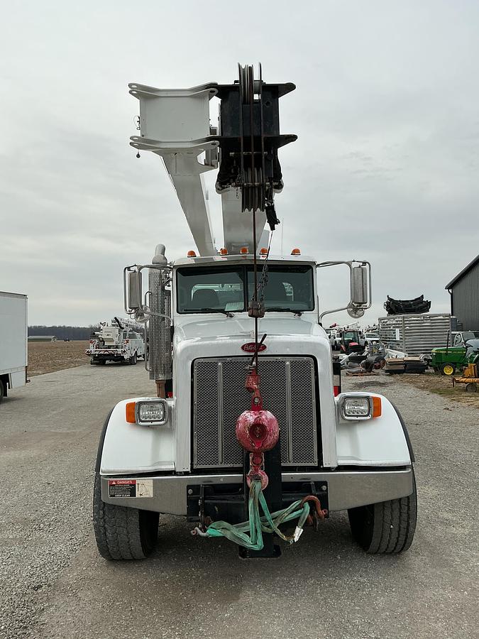 Used 2013 Peterbilt 365 Altec AC38-127S-EJ 38 Ton Crane